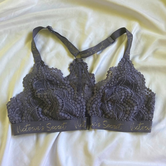 VICTORIA’s SECRET Lacy Purple Bralette - Size M - Picture 1 of 5